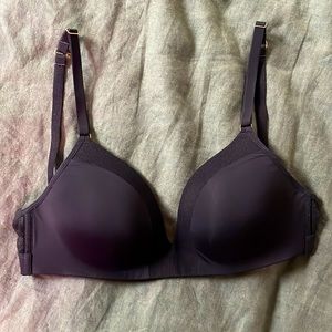 LIVELY All-Day Deep V No-Wire Bra